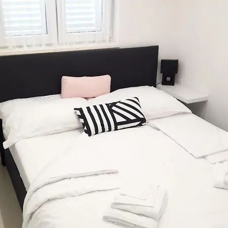 Apartment Downtown Park Suites Vodice